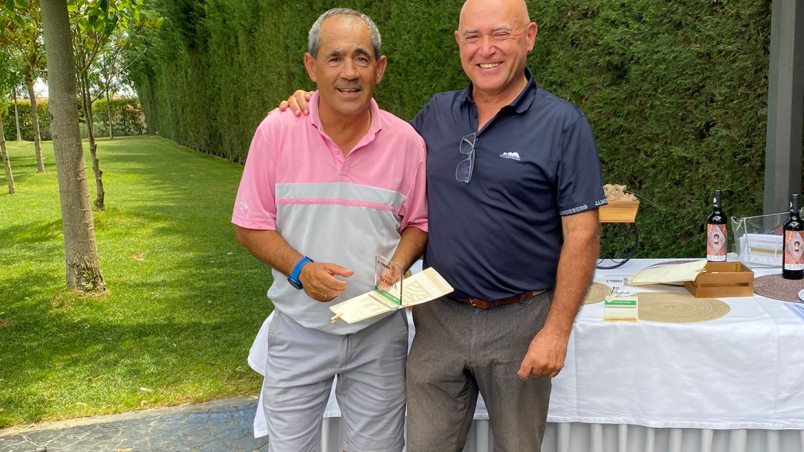 El jugador local Carmelo García Rubio se proclama vencedor del Torneo de golf Jardines del Rey
